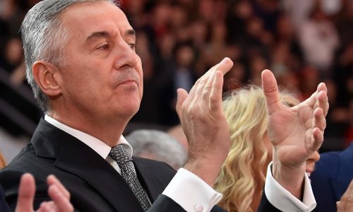 Milo Đukanović izabran za počasnog predsjednika crnogorskog DPS-a