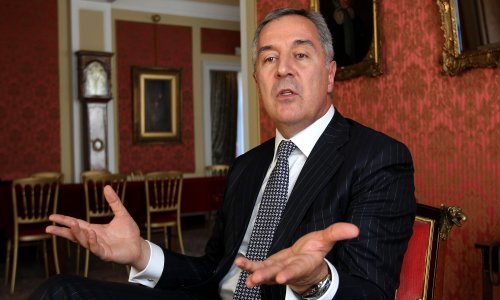 Je li na djelu početak kraja Đukanovića ili će taj političar s devet života preživjeti i ovaj izazov?