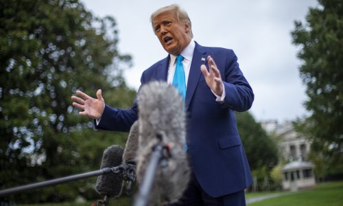 Optužnica protiv Trumpa malo vjerojatna u srijedu, poroti rečeno da ostane doma