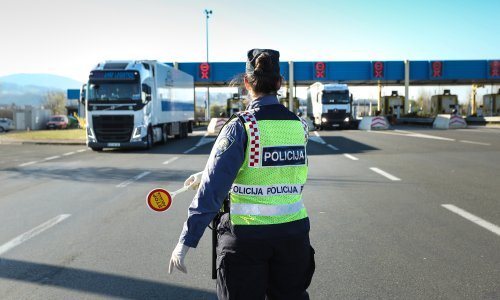 Nikad nije položio vozački, a ulovljen je pijan u prometu; zaplijenili su mu automobil