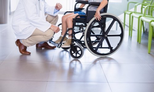 Hrvatska oboljelom od cerebralne paralize odbila obiteljsku mirovinu. Sad mora platiti odštetu