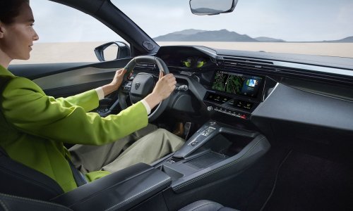 [FOTO/VIDEO] Peugeot i-Cockpit slavi desetu godišnjicu: Ovo je priča o odvažnom i uspješnom izumu
