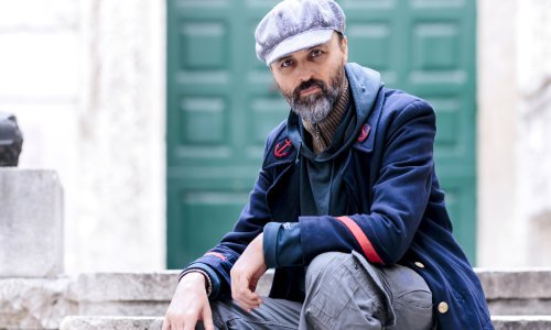 Poznat je datum promocije novog romana Damira Karakaša