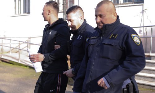 Počelo suđenje za napad na Djeda Mraza u Slavonskom Brodu; napadač se pokajao: Kriv sam, žao mi je