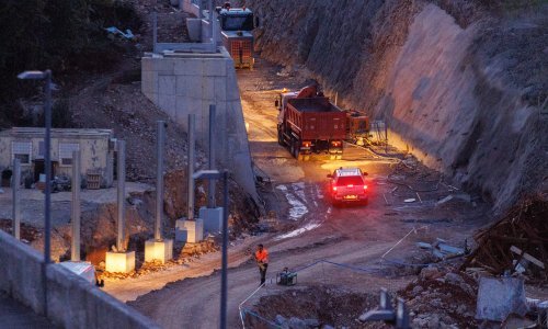 Avionska bomba u cik zore izmještena s gradilišta ceste u Rijeci