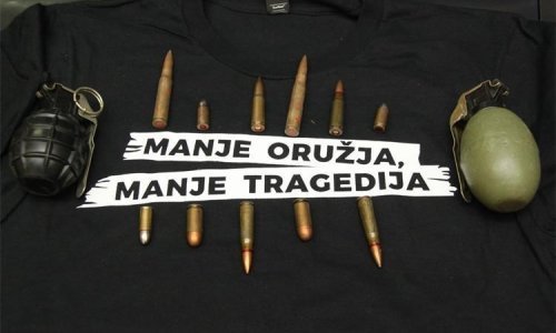 Čisteći okućnicu, kod Slunja pronašli 21 raketu, sedam komada ručnih bacača raketa, lanser i 24 mine