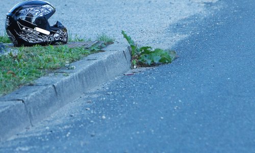 Zbog prebrze vožnje motociklist kod Karlobaga sletio s ceste i poginuo