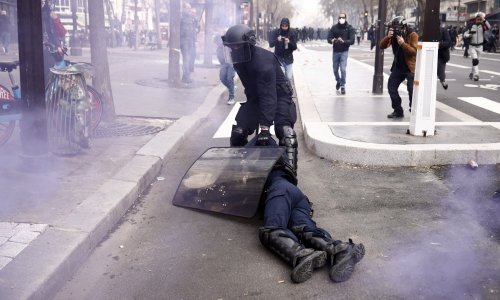 Kaos na prosvjedima u Francuskoj: Policija suzavcima rastjerivala  anarhiste