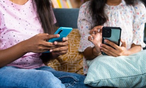 Paranoični ste da vas prisluškuje mobitel? Stručnjak za cyber sigurnost objasnio što se događa
