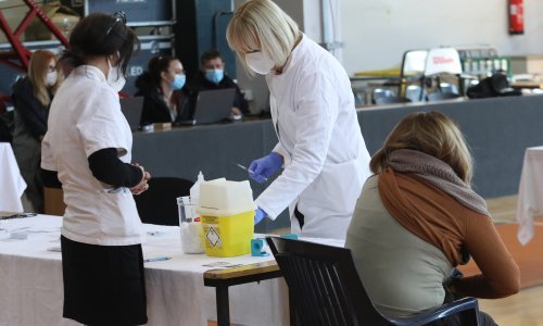 Covid-19 u Hrvatskoj: U posljednjih 7 dana 438 novih slučajeva, umrlo 19 osoba