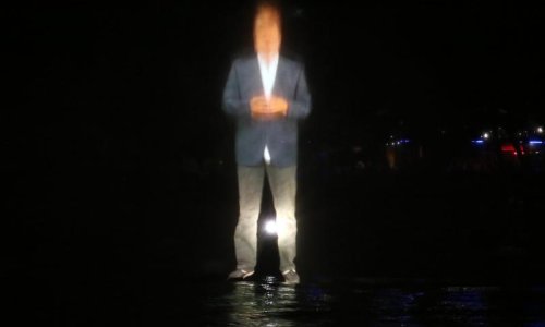 Show u Primoštenu: Golemi Petrina izronio iz mora!