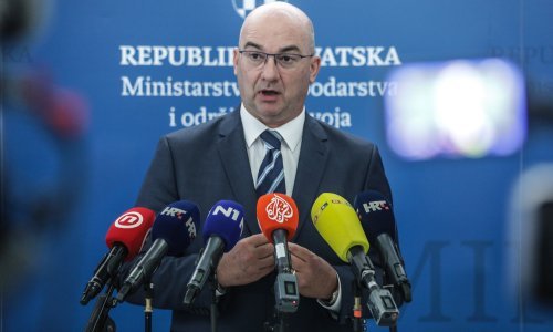 Državni tajnik priznao da je Hrvatska 'zaostala u solarima', ali odbacio tvrdnje o zastoju projekata OIE