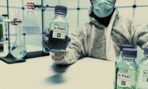 Što su to e-goriva i zbog čega je Njemačka minirala zakon koji je trebao upokojiti benzince i dizelaše?