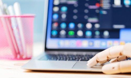 Zbog umjetne inteligencije smanjivat će se plaće, a milijuni radnih mjesta će nestati. No pojavit će se i posve novi poslovi