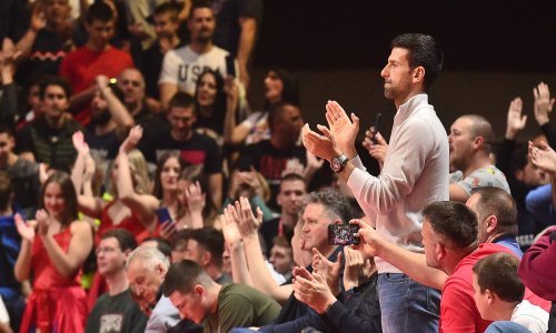 [VIDEO] Kamere uhvatile Novaka Đokovića kako dječaku u džep gura novac