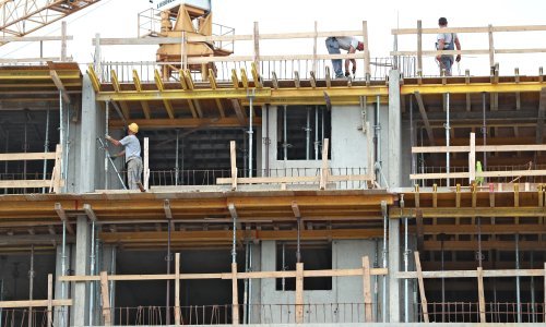 Koliko godina prosječni radnik u Hrvatskoj mora raditi za stan od 50 kvadrata? Napredovali smo