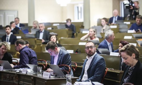 Bizaran sukob na Skupštini: Lovrić prozivao pogrešne ljude oko stanja u KB-u Sveti Duh, Tomašević ga dvaput ispravljao