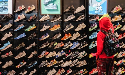 Najveći konkurent Deichmanna iznenada otišao u stečaj