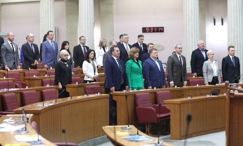 Hrvatski sabor minutom šutnje odao počast Josipu Joviću