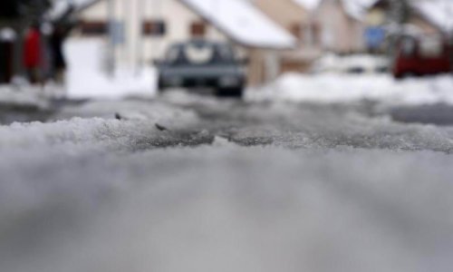 Oprezno u prometu, ceste su mokre i skliske u cijeloj zemlji