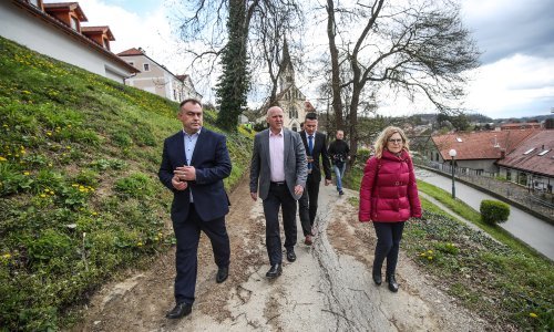 [FOTO] Bačić obišao radove na sanaciji klizišta u Krapini