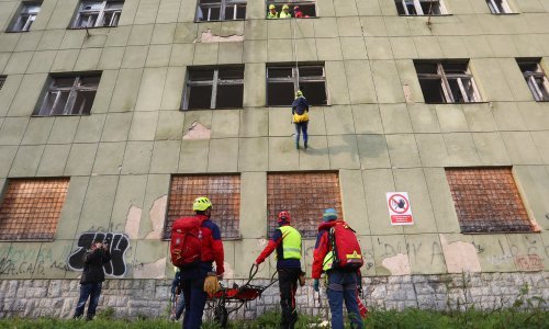 Vrličani ustupili HGSS-ovcima zgradu napuštene škole: Već imaju plan što će tamo napraviti