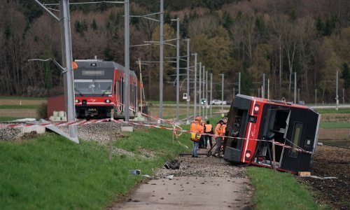 Dva vlaka iskliznula iz tračnica u Švicarskoj, ima ozlijeđenih