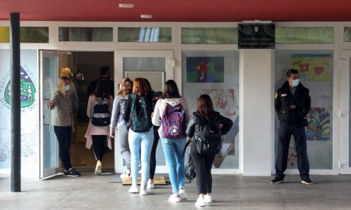 Roditelji sve agresivniji prema nastavnicima: 'Odvjetnici žele da i njihovo dijete bude odvjetnik, pritišću već u osnovnoj školi'