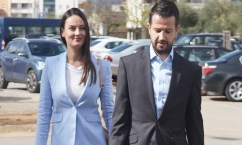 Đukanovićev izazivač napravio rijetko viđenu glupost: Došao na biralište bez osobne