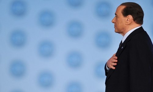 Berlusconijevi liječnici tvrde da mu se zdravlje postupno poboljšava