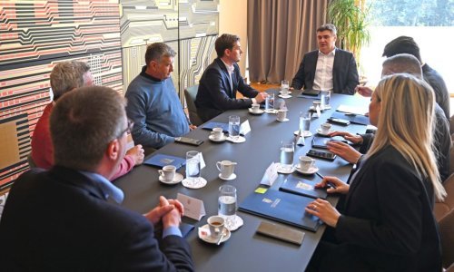 Predstavnici Cresa kod Milanovića: Divljač nam ugrožava autohtono ovčarstvo