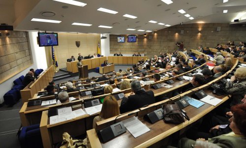 Federacija BiH i dalje bez nove vlade, parlament nije uspio naći rješenje