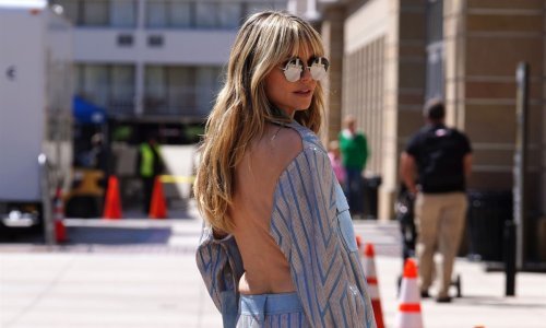 Pidžama ili komplet s laskavim hlačama i golim leđima - nije ni važno jer izgleda sjajno