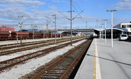 Dječak stradao od strujnog udara na željezničkom kolodovoru