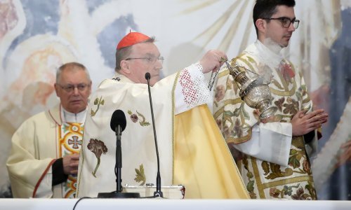 Bozanić: Željno čekamo dan kad ćemo moći ući u Prvostolnicu