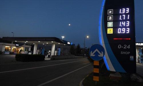 Od danas skuplji benzin, dizel za cent pojeftinio
