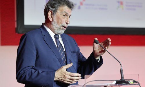 Fuchs: 'Ne smanjujemo informatiku, nego je povećavamo za 100 posto'