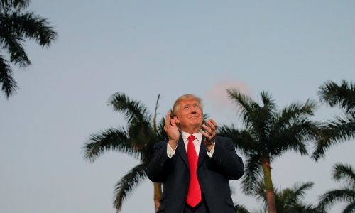 Trump opet na mukama: Novi savjetnik odbio fotelju