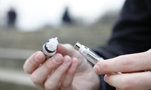 U Engleskoj trudnicama plaćaju da koriste e-cigarete