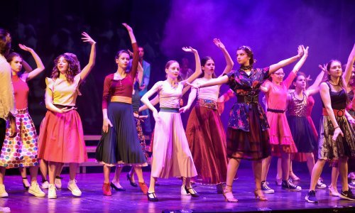[FOTO] Održana premijera mjuzikla 'West Side Story - Priča sa zapadne strane'