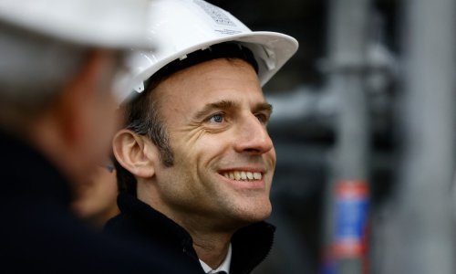 Macron potpisao kontroverznu mirovinsku reformu