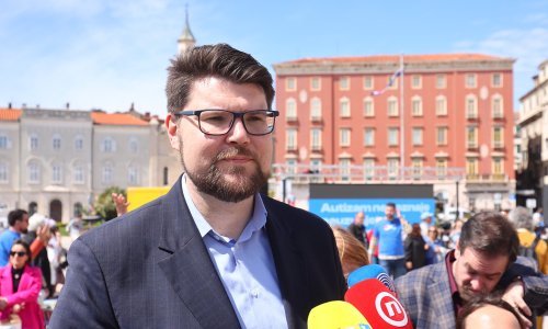 Grbin: Podržavam svakog tko raskrinkava HDZ