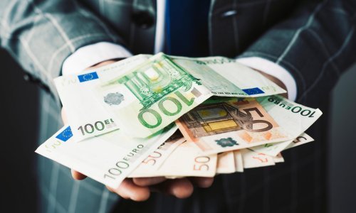 Društvene mreže su preplavili financijski influenceri: Kako prepoznati varalice?