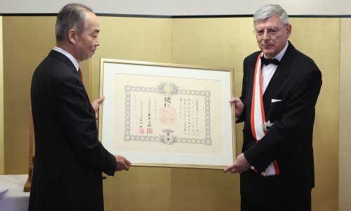 Reiner primio najviše japansko odlikovanje koje može dobiti strani državljanin