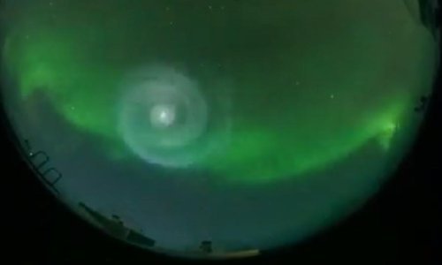 Tajnovita plava spirala obasjala je polarno nebo, znanstvenici imaju objašnjenje