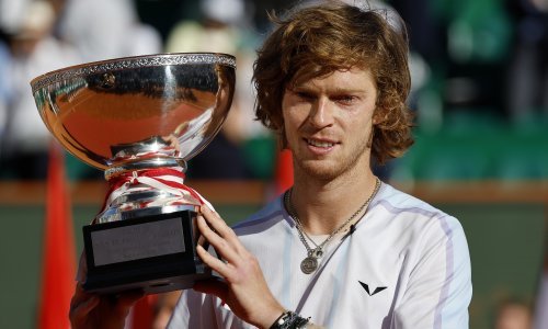 Ruski tenisač pokorio je Monte Carlo pa se osvrnuo na sport od kojeg je pobjegao