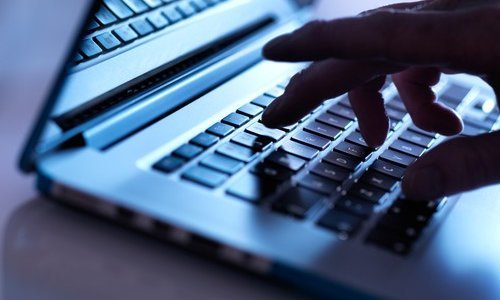 Policija ima važno upozorenje; kolaju lažne poruke s lažnim Božinovićevim potpisom