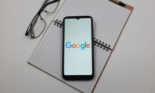 Google bi u lipnju mogao izbaciti preklopni telefon, o cijeni se priča
