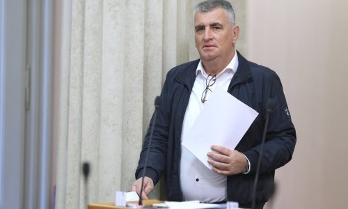 Bulj traži da se zabrani glifosat, vladajući ga napali da skuplja političke poene