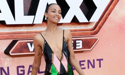 Zbog riskantne haljine svi su gledali u slavnu 'superjunakinju'